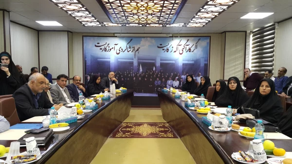 دکتر علی نژاد در افتتاح چهار طرح آموزشی فرهنگی و پژوهشی در پردیس زینبیه عنوان کرد:

با تاکید بر اقتصاد مقاومتی، تولید و بهره مندی از کالای ایرانی، بازارچه های دانشجویی فرصت بسیار خوبی جهت اجرای دستورات مقام معظم رهبری است