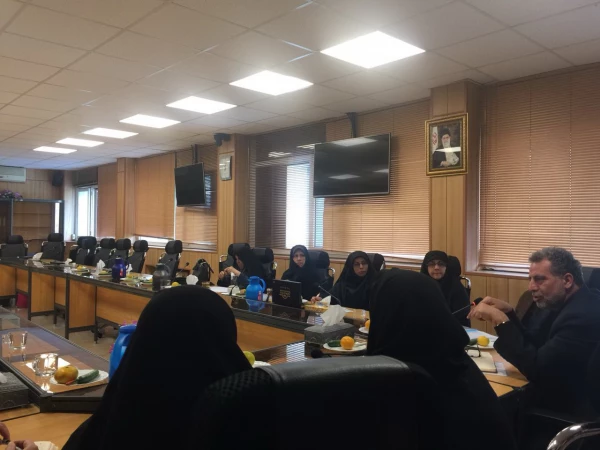 در نشست هم اندیشی مشاوران و اعضای هیئت علمی:

 ارتقای جایگاه مشاوره در ساختار دانشگاه از عمده ترین مسائل برای ارایه خدمات بهتر در دانشگاه است.