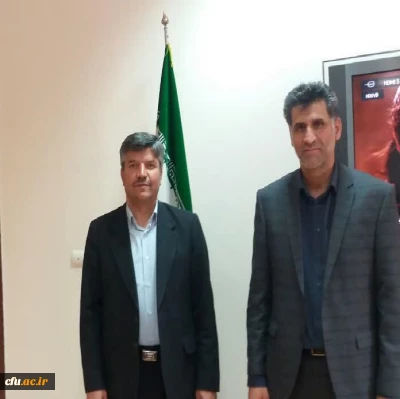 سرپرست امور پردیس های دانشگاه فرهنگیان استان اصفهان،در دیدار با مدیر کل صدای سیمای استان اصفهان:

می توان با استفاده از ظرفیت دانشگاه فرهنگیان اصفهان برنامه های راهبردی در صدا و سیمای استان تولید کرد