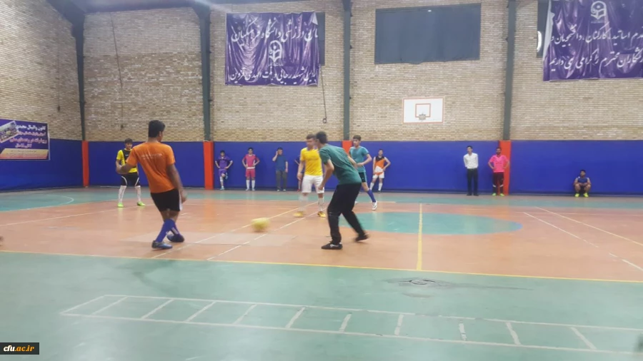 به مناسبت هفته تربیت بدنی:

مسابقات ورزشی فوتسال در پردیس شهید رجایی قزوین برگزار شد