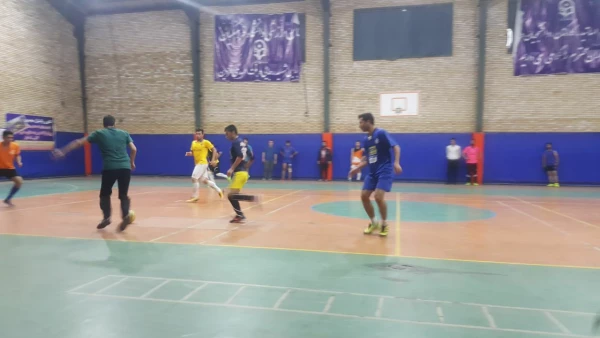 به مناسبت هفته تربیت بدنی:

مسابقات ورزشی فوتسال در پردیس شهید رجایی قزوین برگزار شد