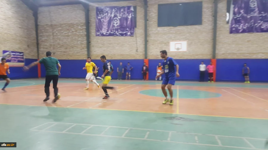 به مناسبت هفته تربیت بدنی:

مسابقات ورزشی فوتسال در پردیس شهید رجایی قزوین برگزار شد