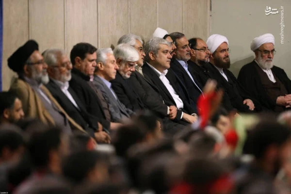 رهبر معظم انقلاب اسلامی در دیدار هزاران نفر از دانش آموزان و دانشجویان:

نشانه های آشکارِ افول قدرت آمریکا؛ ایران قوی و پیشرفته تر شده است 2