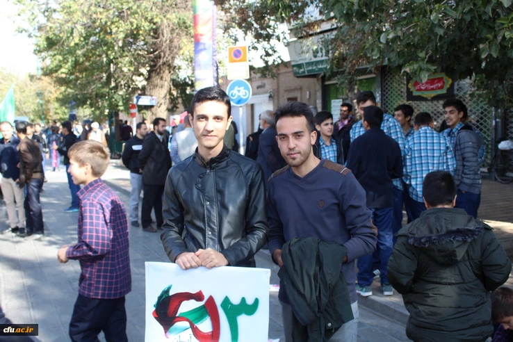 شرکت مسئولین ودانشجویان دانشگاه فرهنگیان استان قزوین درراهپیمایی یوم الله 13آبان 8