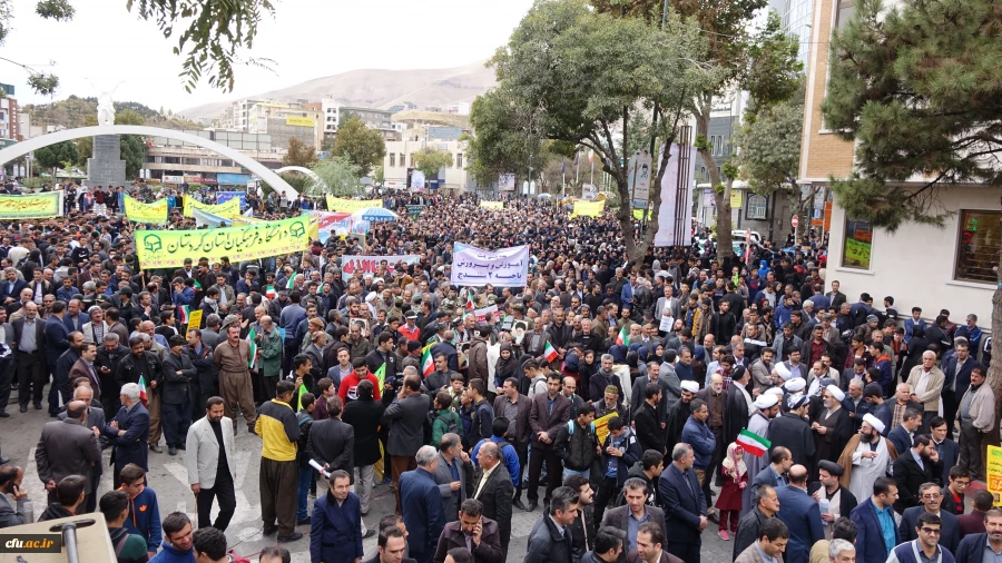 هم صدا با همه اقشار همیشه در صحنه ایران اسلامی:

اساتید و دانشجو معلمان دانشگاه فرهنگیان کردستان فریاد مرگ بر آمریکا سر دادند 4