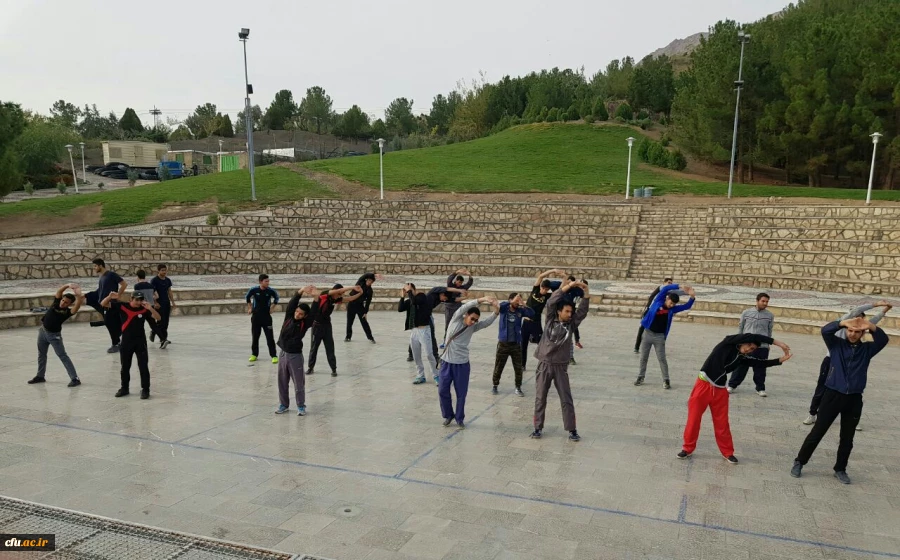 به مناسبت هفته تربیت بدنی در پردیس شهید باهنر برگزار شد:

مسابقات ورزشی فوتبال دستی و مچ اندازی