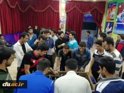 به مناسبت هفته تربیت بدنی در پردیس شهید باهنر برگزار شد:

مسابقات ورزشی فوتبال دستی و مچ اندازی