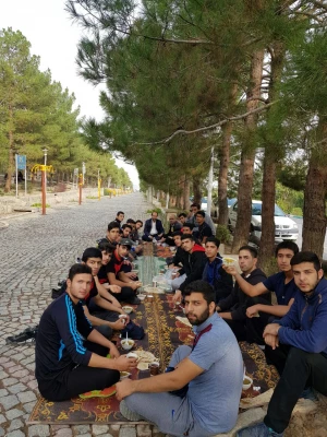 به مناسبت هفته تربیت بدنی در پردیس شهید باهنر اصفهان برگزار شد:

مسابقات ورزشی فوتبال دستی و مچ اندازی