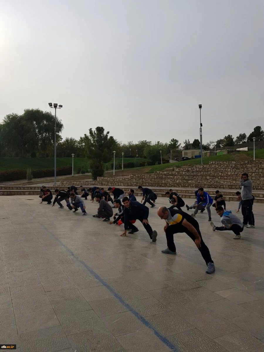 به مناسبت هفته تربیت بدنی در پردیس شهید باهنر اصفهان برگزار شد:

مسابقات ورزشی فوتبال دستی و مچ اندازی
