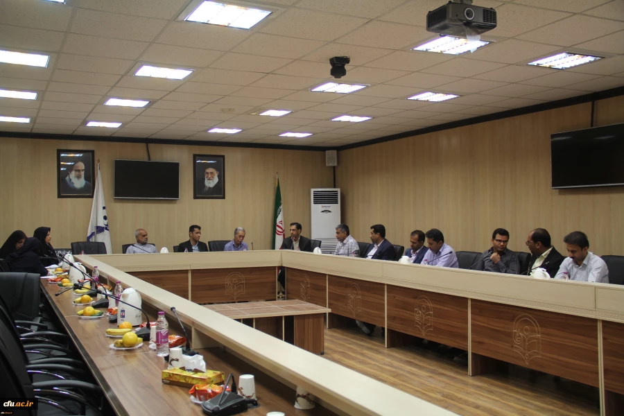 نشست ستاد نکوداشت یکصدمین سالگرد تاسیس تربیت معلم در دانشگاه فرهنگیان هرمزگان برگزار گردید.
 3