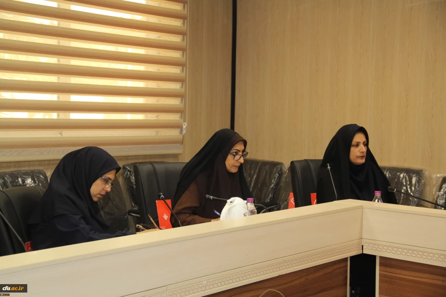 نشست ستاد نکوداشت یکصدمین سالگرد تاسیس تربیت معلم در دانشگاه فرهنگیان هرمزگان برگزار گردید.
 4