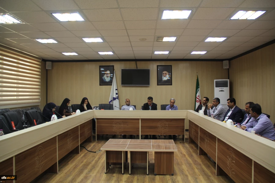 نشست ستاد نکوداشت یکصدمین سالگرد تاسیس تربیت معلم در دانشگاه فرهنگیان هرمزگان برگزار گردید.
 5