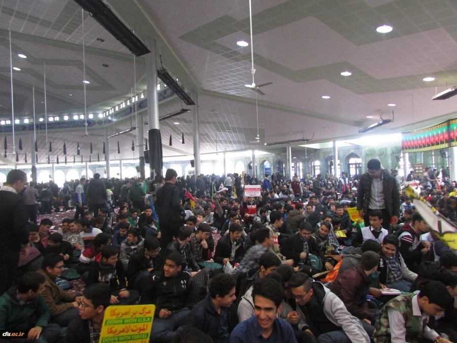 حضور باشکوه مسئولان، استادان و دانشجو معلمان دانشگاه فرهنگیان استان مرکزی در راهپیمایی ۱۳ آبان 8