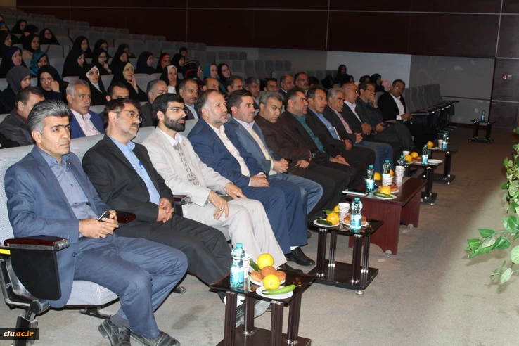 دردانشگاه فرهنگیان استان قزوین برگزارشد همایش مدیران ومعلمان مدارس مجری طرح کارورزی مدارس استان قزوین  5