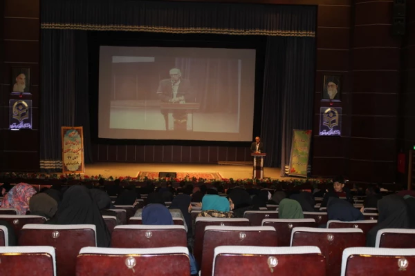 دردانشگاه فرهنگیان استان قزوین برگزارشد همایش مدیران ومعلمان مدارس مجری طرح کارورزی مدارس استان قزوین  15