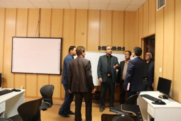 بازدید مسئولین حوزه سیاسی، امنیتی و اجتماعی استانداری از دانشگاه فرهنگیان یزد 12