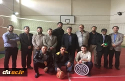 به مناسبت هفته تربیت بدنی در پردیس بنت الهدی صدر برگزار شد:

مسابقات ورزشی والیبال، دارت و پنالتی بسکتبال