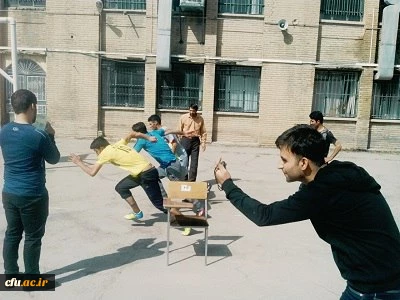 به مناسبت هفته تربیت بدنی مسابقات ورزشی در پردیس شهید مقصودی همدان برگزار شد