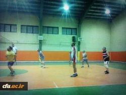 به مناسبت هفته تربیت بدنی مسابقات ورزشی در پردیس شهید مقصودی همدان برگزار شد