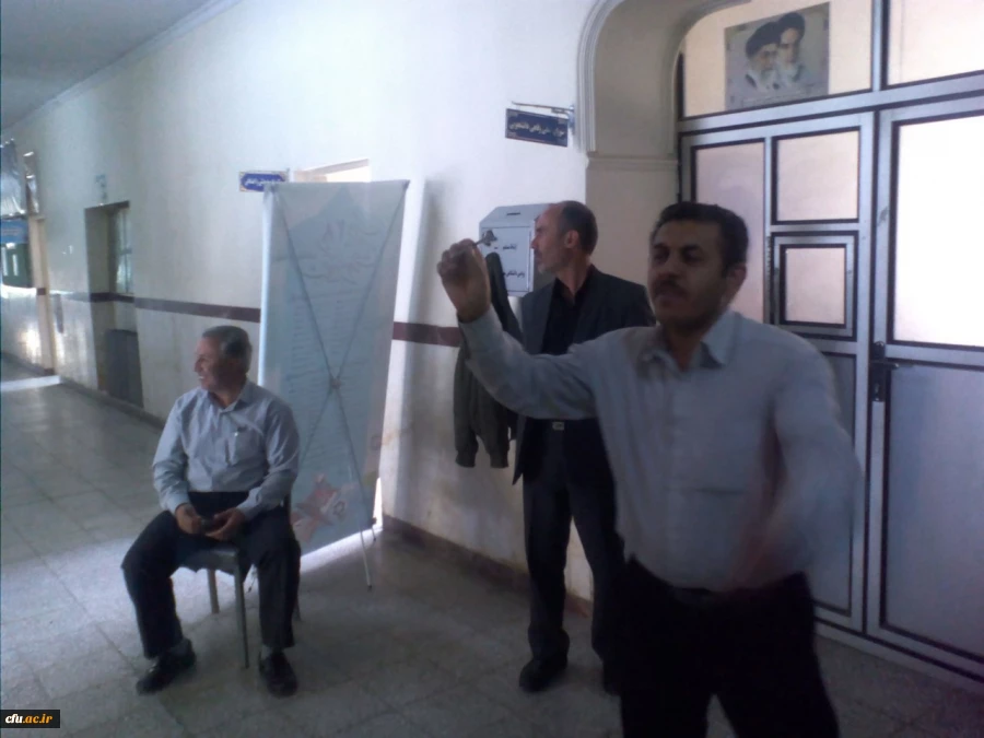 به مناسبت هفته تربیت بدنی مسابقات ورزشی در پردیس شهید مقصودی همدان برگزار شد