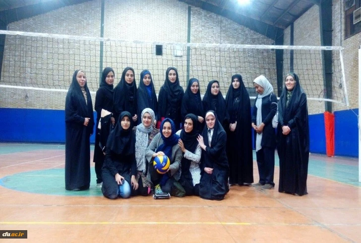 به مناسبت هفته تربیت بدنی در پردیس بنت­ الهدی صدر استان قزوین برگزار شد:

مسابقات ورزشی در رشته های شطرنج، والیبال، هندبال، دارت و بازی بومی و محلی