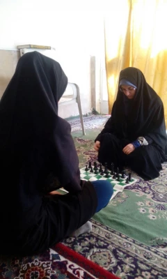 به مناسبت هفته تربیت بدنی در پردیس بنت­ الهدی صدر استان قزوین برگزار شد:

مسابقات ورزشی در رشته های شطرنج، والیبال، هندبال، دارت و بازی بومی و محلی