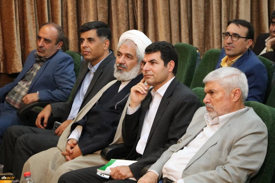 رییس دانشگاه فرهنگیان در بازدید از پردیس ها و مراکز استان فارس تاکید کرد:

حمایت از فعالیت های فرهنگی با محوریت دانشجومعلمان و پیگیری مسائل مرتبط با اعضاء هیئت علمی و کارکنان 4