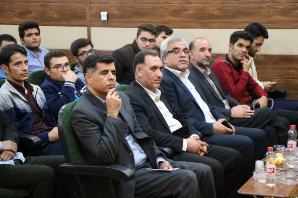 رییس دانشگاه فرهنگیان در بازدید از پردیس ها و مراکز استان فارس تاکید کرد:

حمایت از فعالیت های فرهنگی با محوریت دانشجومعلمان و پیگیری مسائل مرتبط با اعضاء هیئت علمی و کارکنان 6