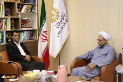 به مناسبت هفته کتاب انجام شد:

نشست هم اندیشی سرپرست دانشگاه فرهنگیان هرمزگان و مدیرکل کتابخانه های استان هرمزگان