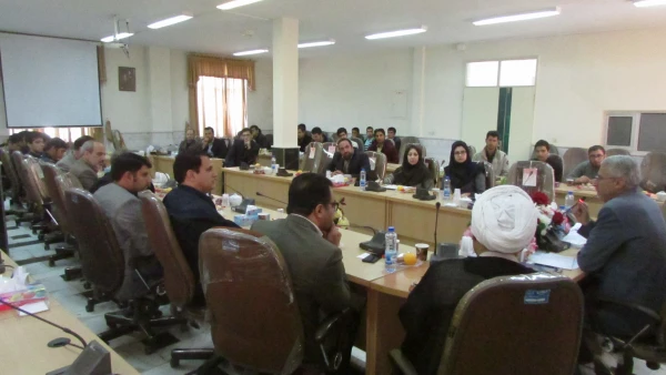 در پردیس شهید باهنر اراک برگزار شد

سلسله نشست های تخصصی- پژوهشی با موضوع معنای زندگی 2