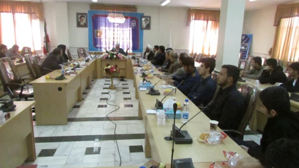 در پردیس شهید باهنر اراک برگزار شد

سلسله نشست های تخصصی- پژوهشی با موضوع معنای زندگی 4