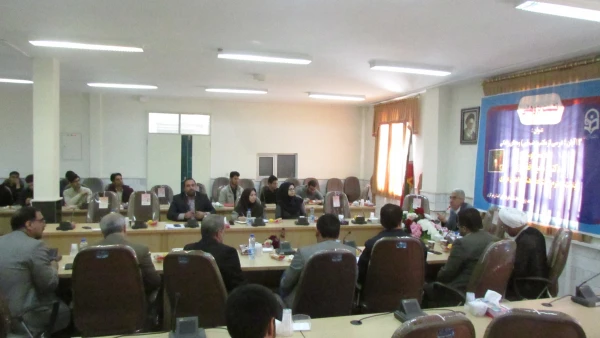 در پردیس شهید باهنر اراک برگزار شد

سلسله نشست های تخصصی- پژوهشی با موضوع معنای زندگی 3