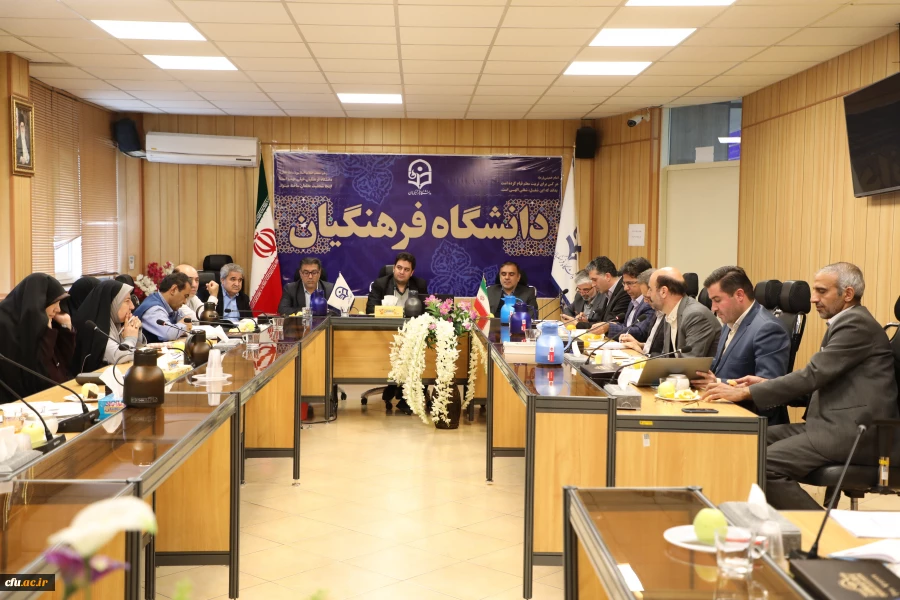 نایب رییس کمیسیون آموزش و تحقیقات مجلس شورای اسلامی:

با حضور دکتر خنیفر دانشگاه فرهنگیان به ثبات و حرکت رو به جلو رسیده است 4