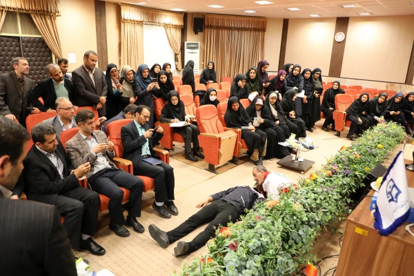 سومین دوره افزایش سواد سلامت نیروهای ستادی با تاکید بر اهمیت آموزش کمک های اولیه 3