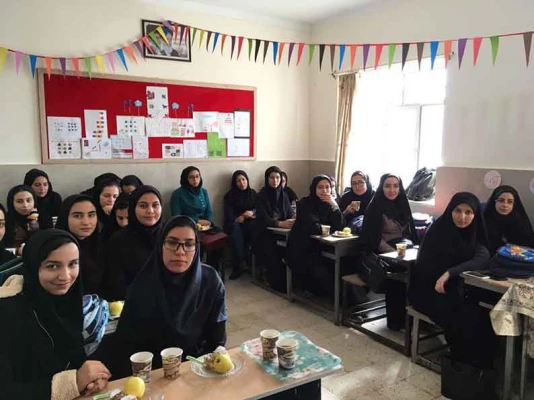 بازدید دانشجویان پردیس الزهرا (س) از مدارس روستاهای استان زنجان 4