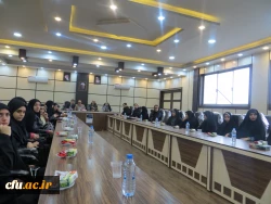 پردیس بنت الهدی صدر دانشگاه فرهنگیان گیلان با همکاری  انجمن علمی جغرافیاو برنامه ریزی روستایی استان گیلان نشست تخصصی برگزار کردند. 4