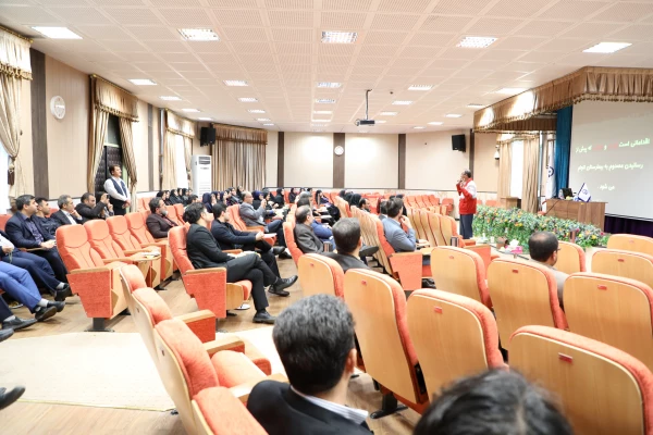 در راستای ارتقای بهداشت و سلامت کارکنان دانشگاه فرهنگیان برگزار شد:

سومین دوره افزایش سواد سلامت نیروهای ستادی با تاکید بر اهمیت امداد و آموزش کمک های اولیه 2