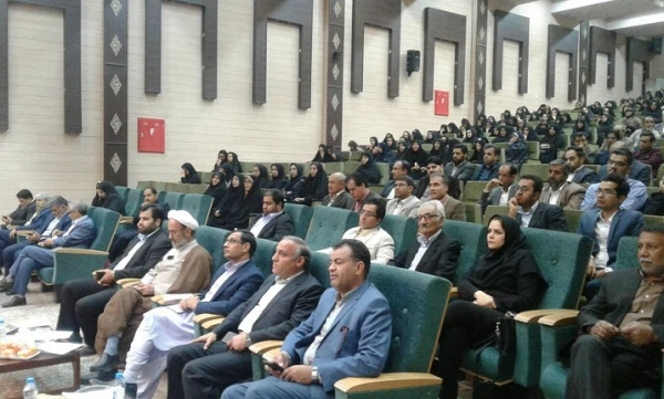 همایش " اجرای برنامه مدیریت سبز شامل مدیریت مصرف آب وانرژی در دستگاهای اجرائی وفضاهای آموزشی "