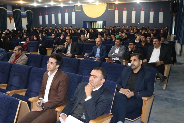 دردانشگاه فرهنگیان استان اصفهان  برگزارشد.

همایش نگاهی نو بر تعامل  مدیر خردمند و نومعلم خلاق