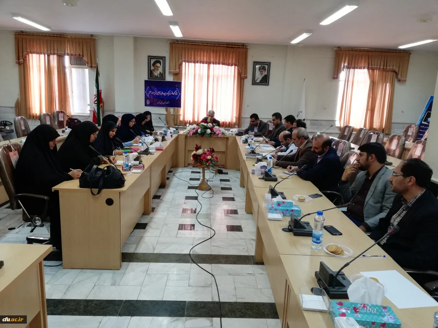 پنجمین نشست ستاد نکوداشت صدمین سال تاسیس تربیت معلم در اراک برگزار شد. 2