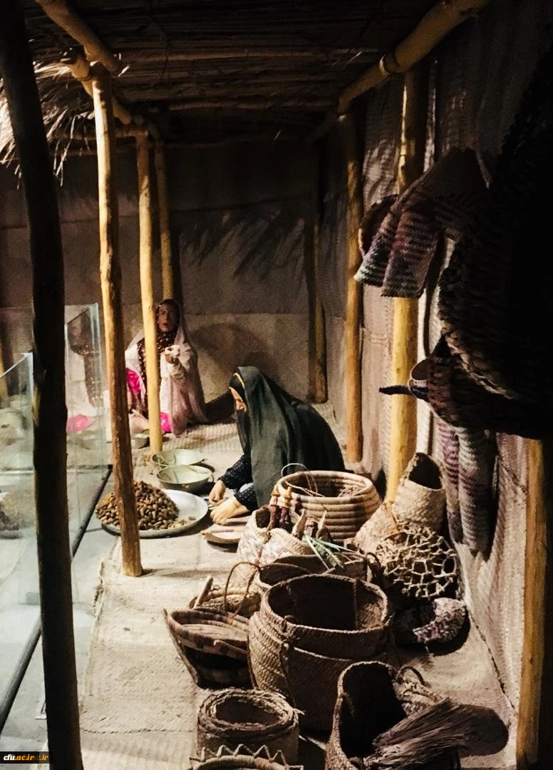 بازدید علمی دانشجویان پردیس شهید بهشتی از موزه ی مردم شناسی خلیج فارس 7