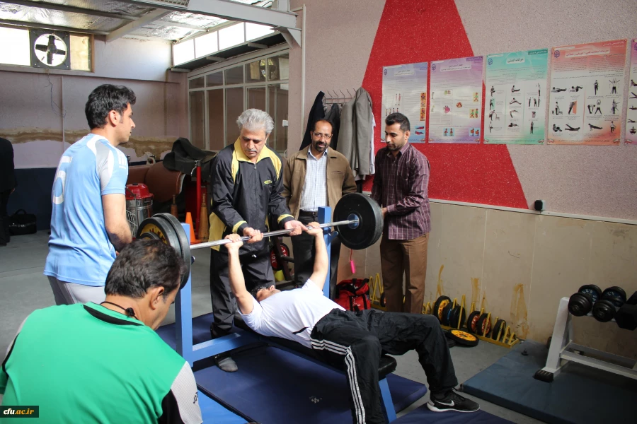 به مناسبت هفته تربیت بدنی:

گزارش  مصور از برگزاری مسابقات ورزشی ویژه دانشجو معلمان و کارکنان پردیس شهید رجایی کرمانشاه