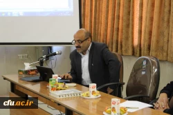 برگزاری نشست علمی- تخصصی بررسی محتوای کتب جدید التالیف پایه های ابتدایی دردانشگاه فرهنگیان استان قزوین 7