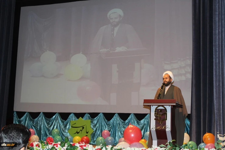 برگزاری جشن آغاز امامت حضرت ولیعصر(عج)دردانشگاه فرهنگیان استان قزوین 2