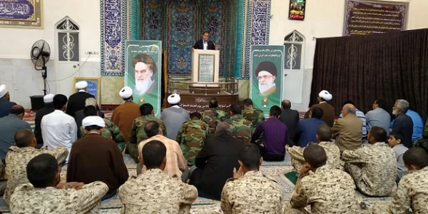 سخنرانی دکتر نیک پناه مدیریت امور پردیسهای دانشگاه فرهنگیان استان قبل از خطبه های نماز جمعه شهرستان خاش