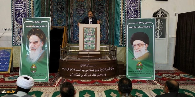 سخنرانی دکتر نیک پناه مدیریت امور پردیسهای دانشگاه فرهنگیان استان قبل از خطبه های نماز جمعه شهرستان خاش