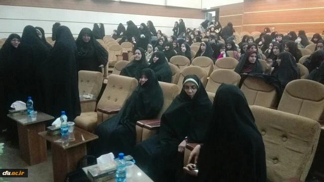 نشست تخصصی بانوان تشیع و تسنن با موضوع  " نقش بانوان تشیع و تسنن در پیروزی و تداوم انقلاب اسلامی ایران "، با حضور حضرت آیت الله  سلیمانی نماینده ولی فقیه وامام جمعه زاهدان