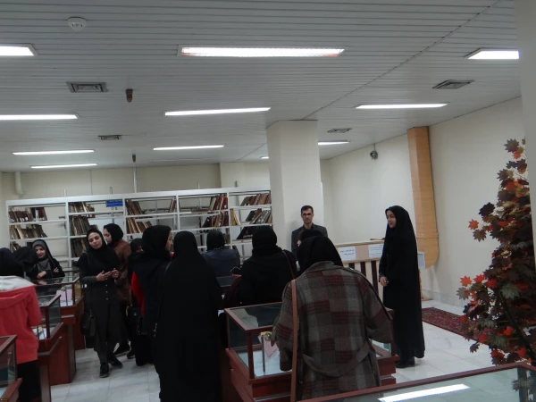 به مناسبت گرامیداشت هفته کتاب و کتابخوانی

بازدید دانشجویان پردیس های رجایی و علامه طباطبایی از کتابخانه مرکزی ارومیه
 10