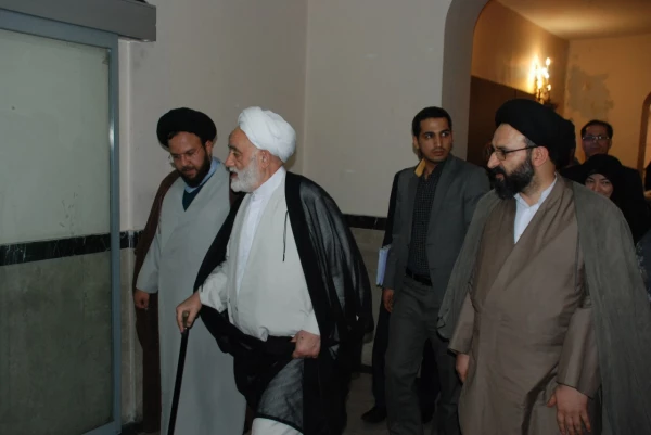 تیتر: برگزاری نشست اخلاق معلمی از دیدگاه حجت الاسلام محسن قرائتی