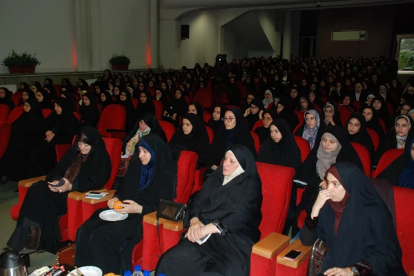 تیتر: برگزاری نشست اخلاق معلمی از دیدگاه حجت الاسلام محسن قرائتی